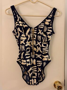 LA BLANCA Swimsuit